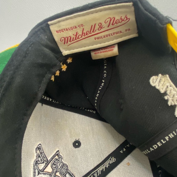 Penguins Black and Yellow Snapback Hat - Picture 4 of 4